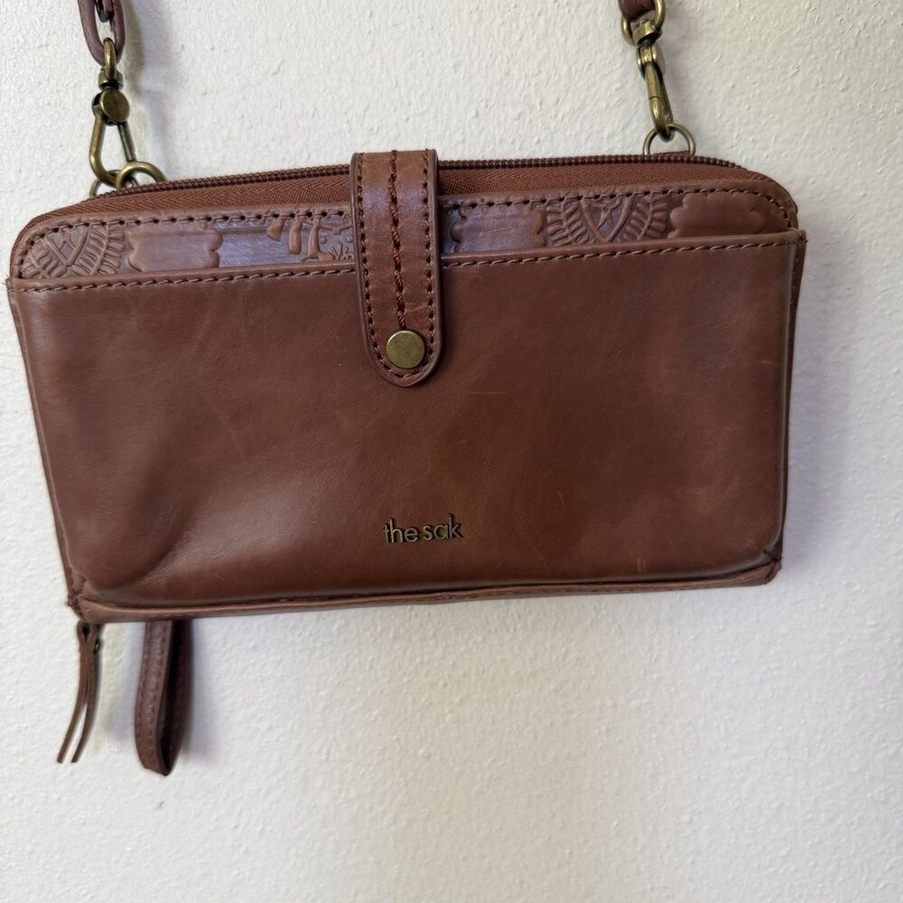 The Sak Iris Brown Genuine Leather Crossbody Wallet Purse Wristlet Embossed